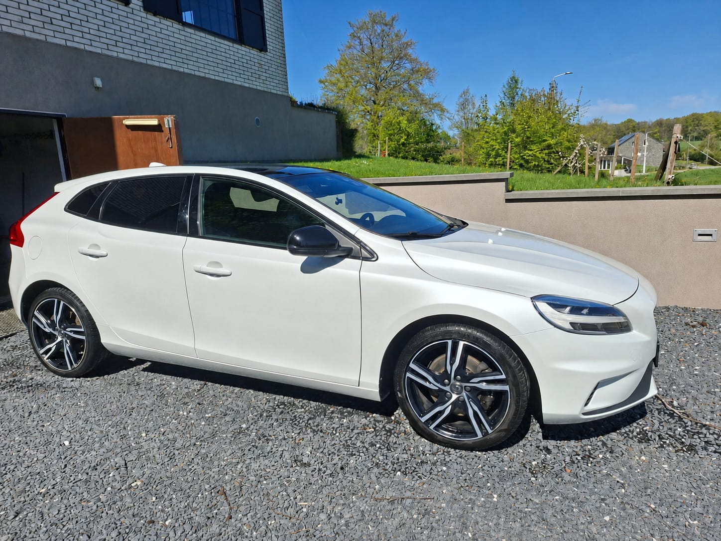 Premium exterior detailing result by DE detailing Belgium